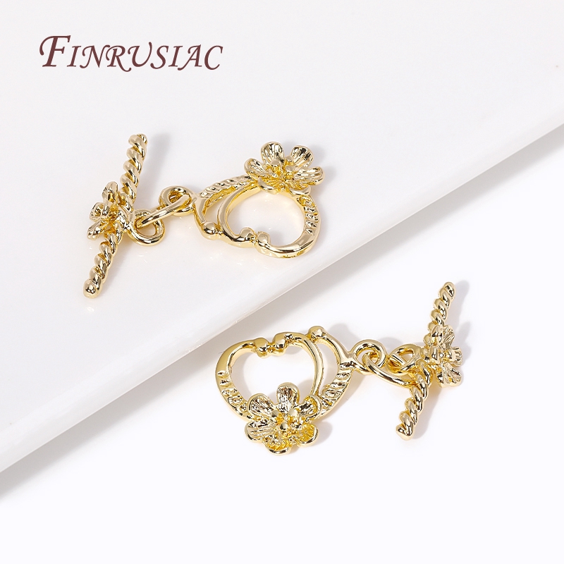 Toggle Clasp Gold - 18k مطلية بالذهب القلب مع زهرة