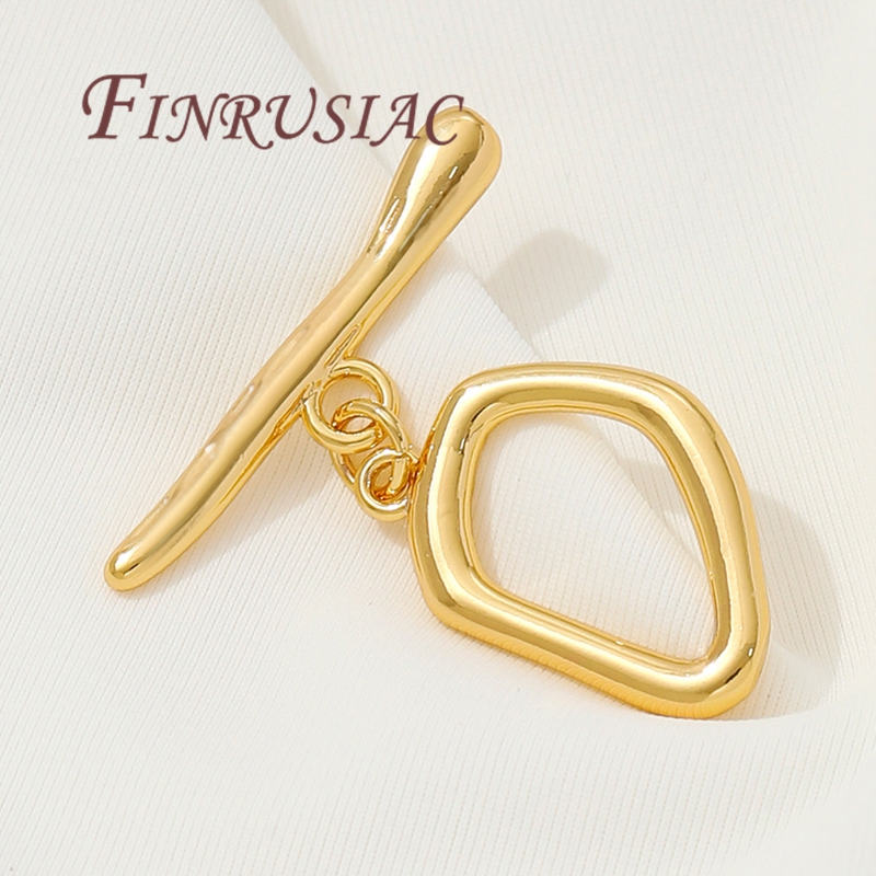 مشابك تبديل مطلية بالذهب عيار  - مراجعة Toggle Clasp Gold وسعره