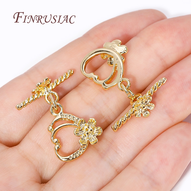 18k مطلية بالذهب القلب مع زهرة - مراجعة Toggle Clasp Gold وسعره